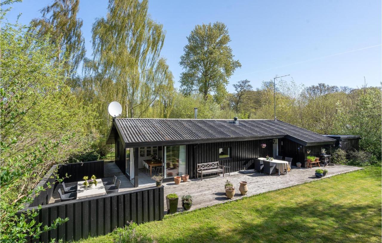 Nice Home In Hornbaek With Kitchen Extérieur photo