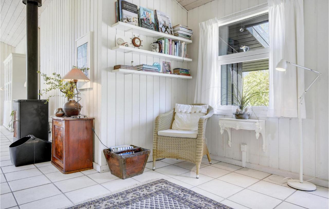 Nice Home In Hornbaek With Kitchen Extérieur photo
