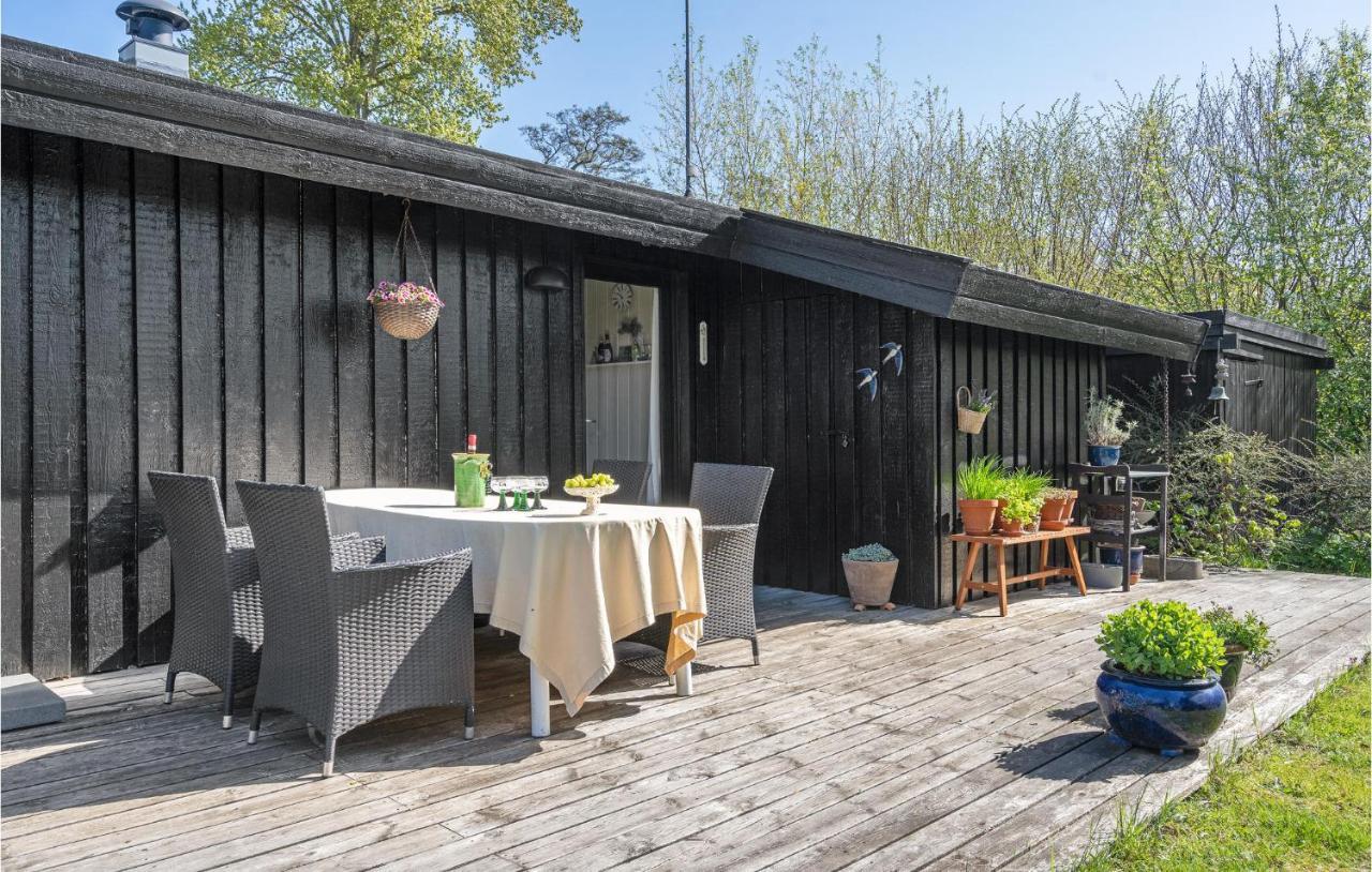 Nice Home In Hornbaek With Kitchen Extérieur photo