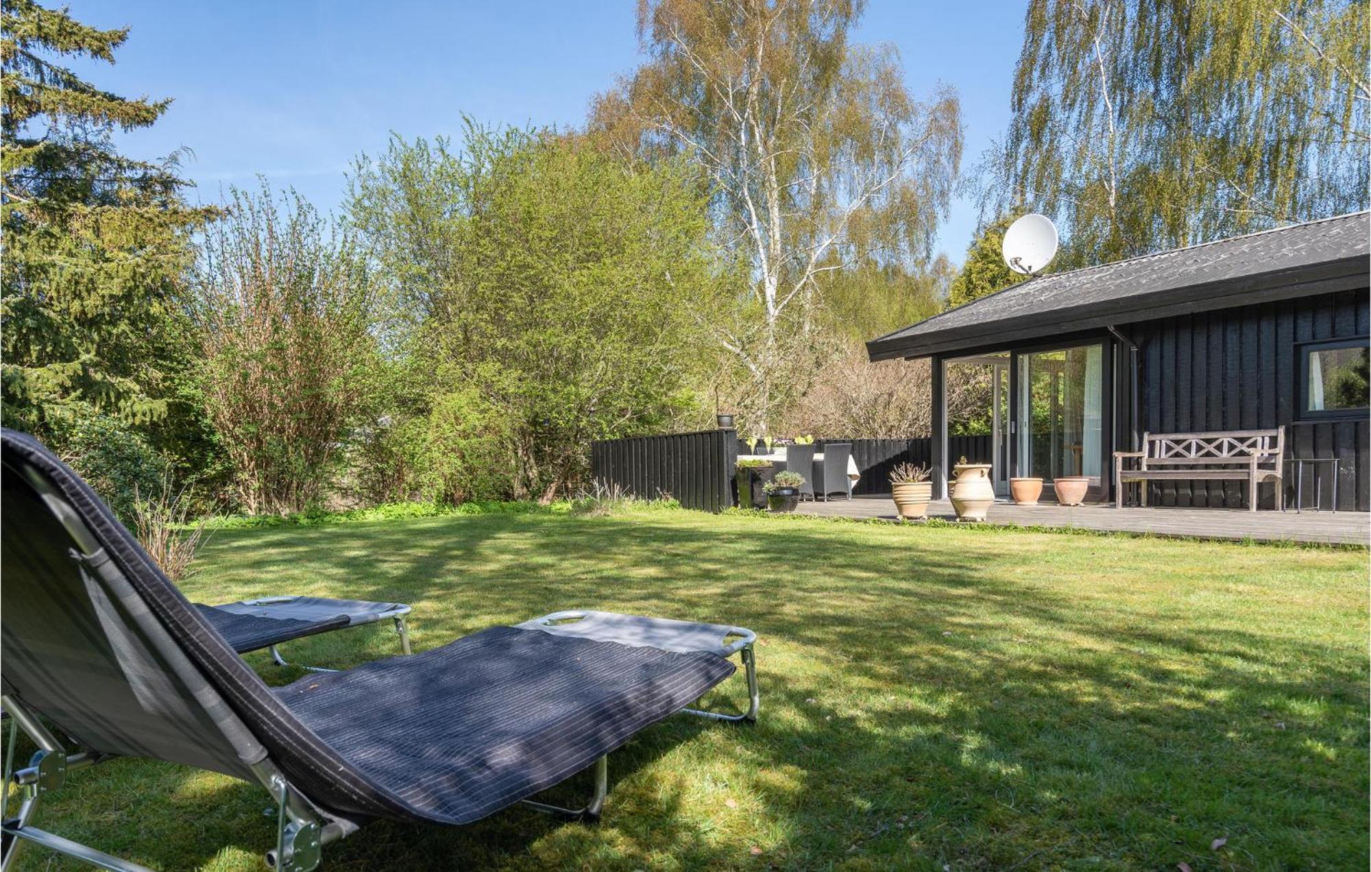Nice Home In Hornbaek With Kitchen Extérieur photo